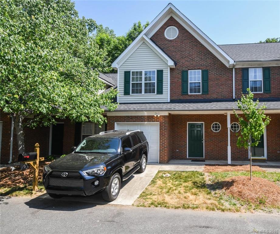 2228 Lennoxshire Square Court Charlotte NC 28210