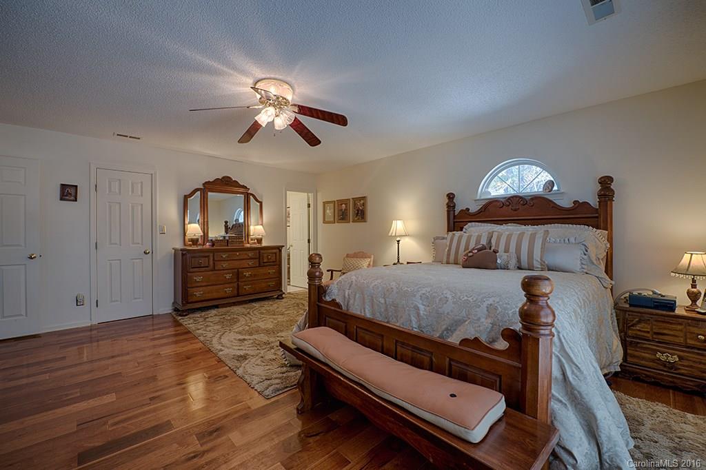 16 Woodland Drive Fairview NC 28730