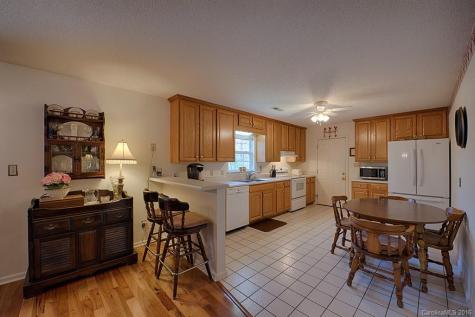16 Woodland Drive Fairview NC 28730