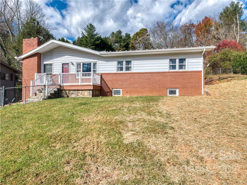 21 Seagraves Lane Waynesville NC 28786