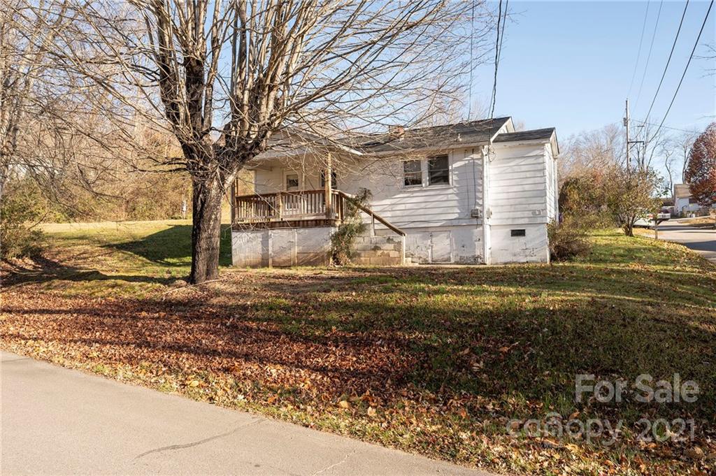 17 Anthony Street Waynesville NC 28786