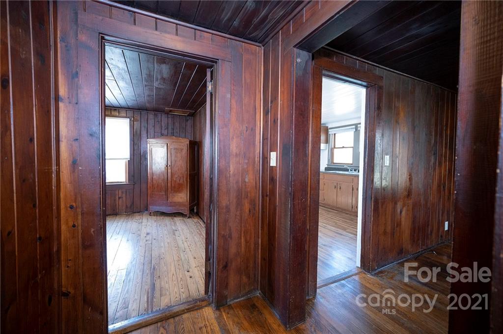 17 Anthony Street Waynesville NC 28786