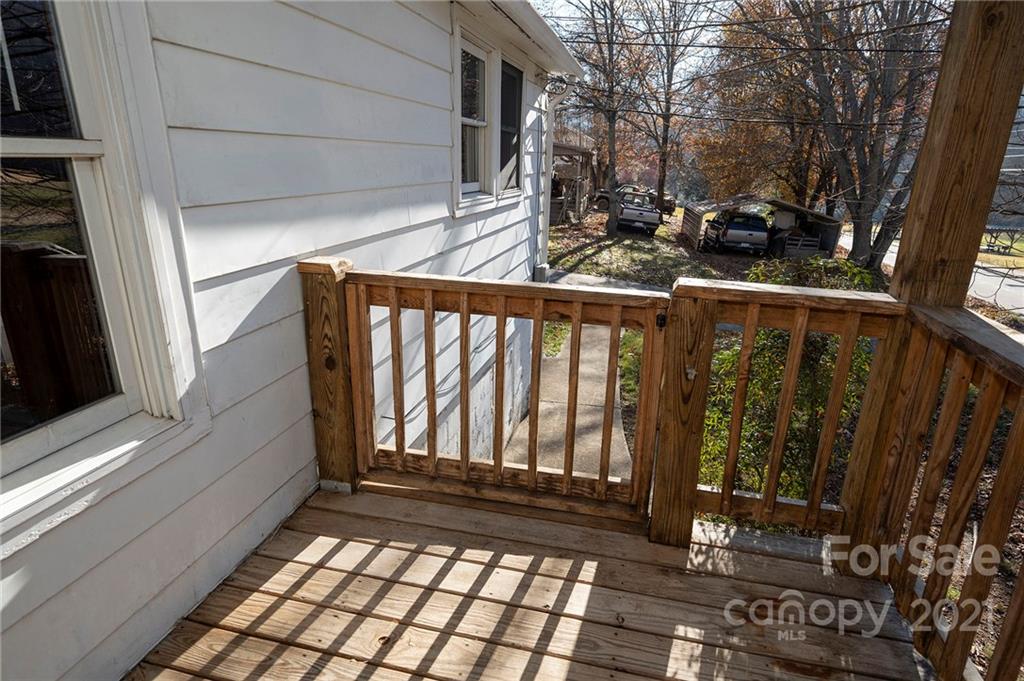17 Anthony Street Waynesville NC 28786