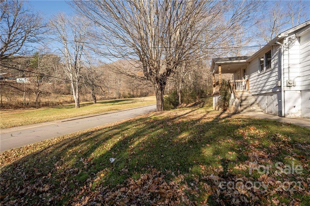 17 Anthony Street Waynesville NC 28786
