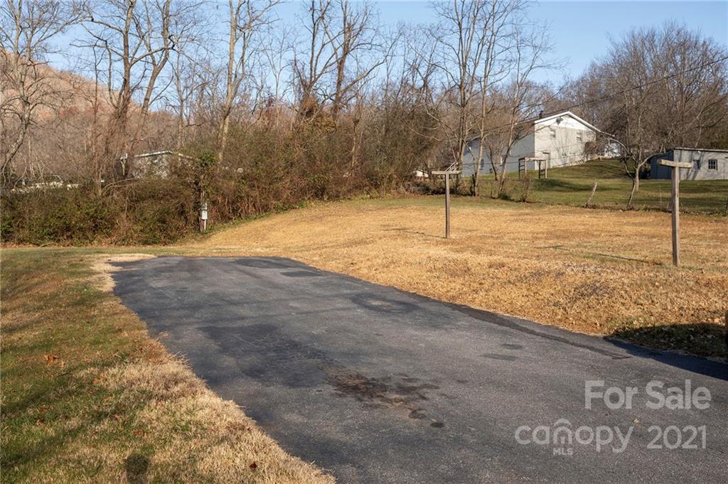 17 Anthony Street Waynesville NC 28786