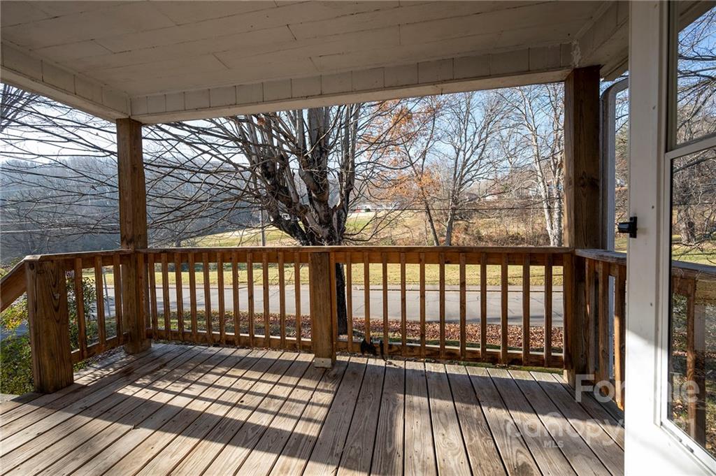 17 Anthony Street Waynesville NC 28786