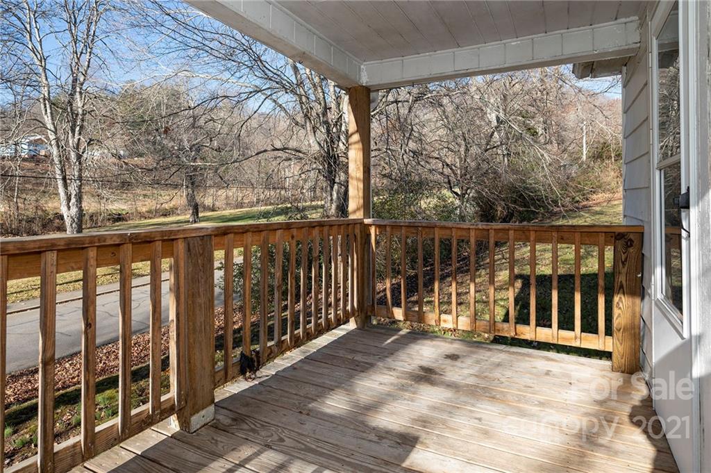 17 Anthony Street Waynesville NC 28786