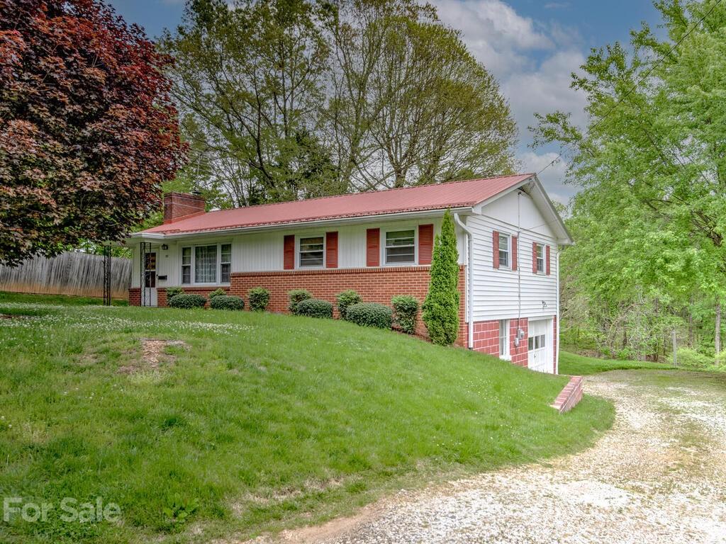 172 Central Avenue Weaverville NC 28787