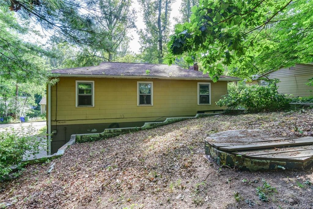 24 Melbourne Place Asheville NC 28801