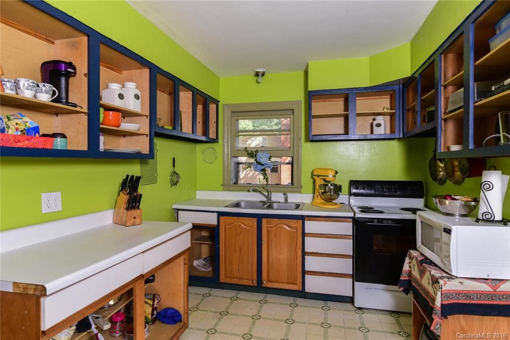 24 Melbourne Place Asheville NC 28801