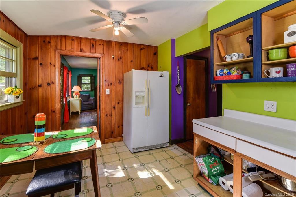 24 Melbourne Place Asheville NC 28801