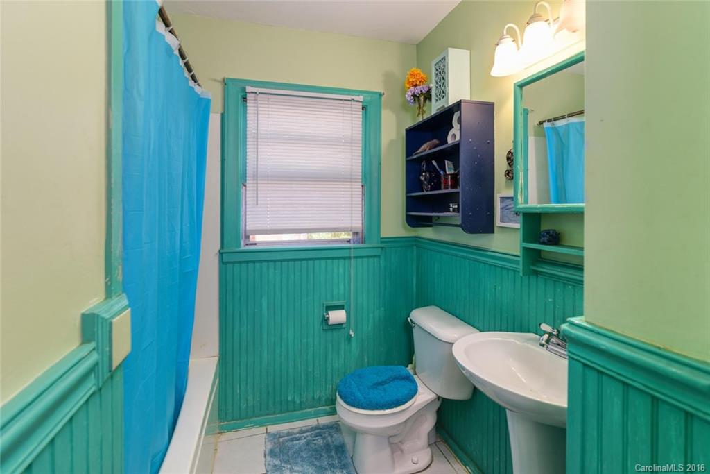 24 Melbourne Place Asheville NC 28801