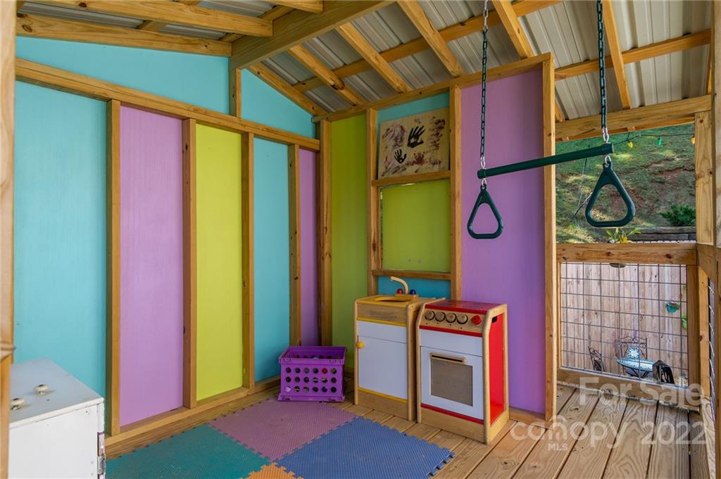 21 Moss Pink Place Asheville NC 28806