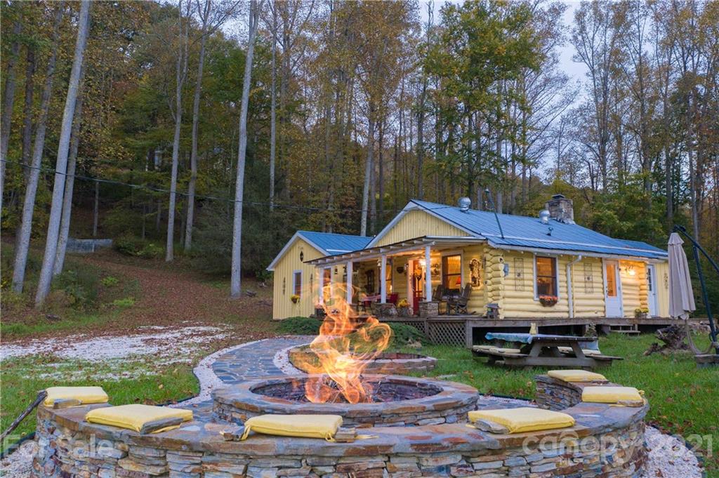 2816 Rabbit Hop Road Spruce Pine Nc Car3649328 Foxfire Real Estate Llc