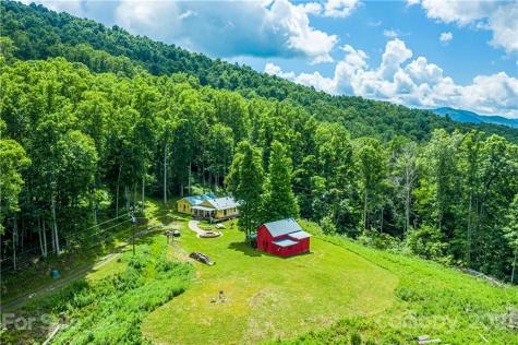 2816 Rabbit Hop Road Spruce Pine NC 28777