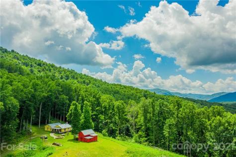 2816 Rabbit Hop Road Spruce Pine NC 28777