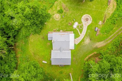 2816 Rabbit Hop Road Spruce Pine NC 28777