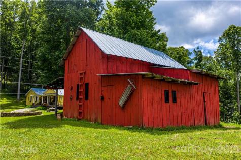2816 Rabbit Hop Road Spruce Pine NC 28777