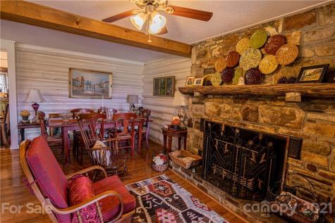 2816 Rabbit Hop Road Spruce Pine NC 28777
