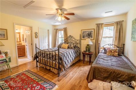 2816 Rabbit Hop Road Spruce Pine NC 28777