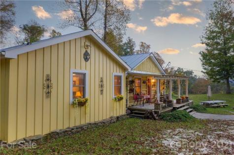 2816 Rabbit Hop Road Spruce Pine NC 28777