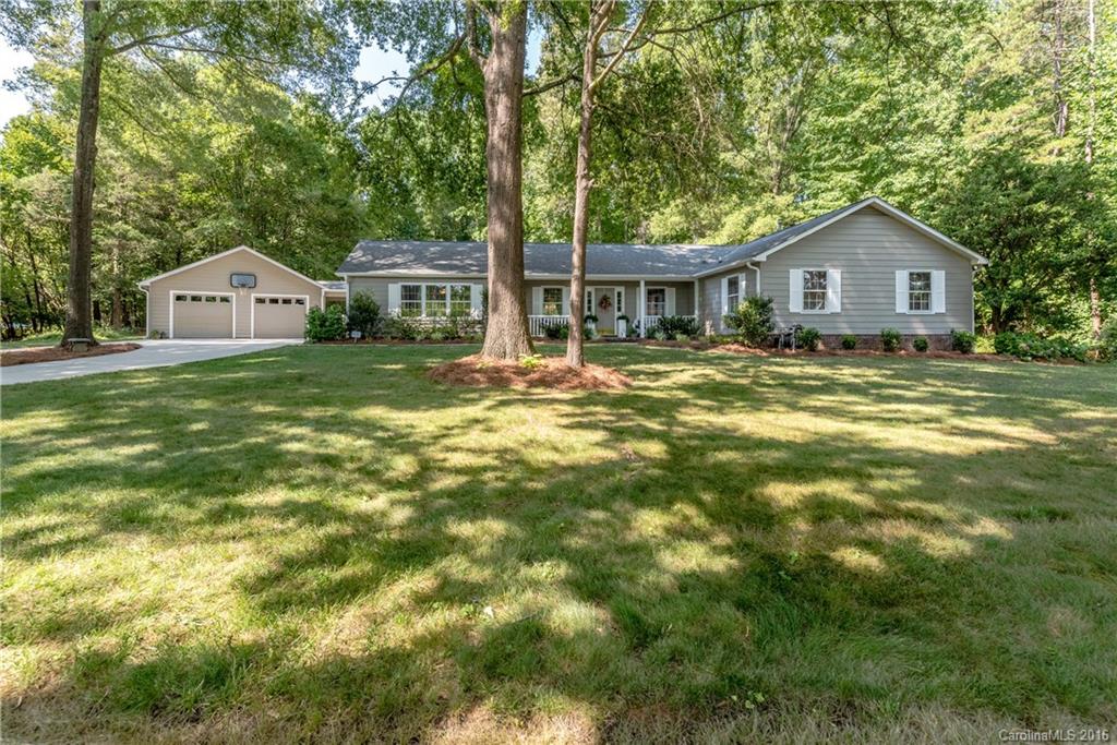 7911 Saddlehorse Lane Charlotte NC 28215