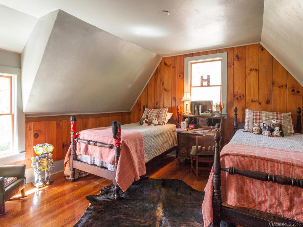 444 River Loop Road Mills River NC 28759