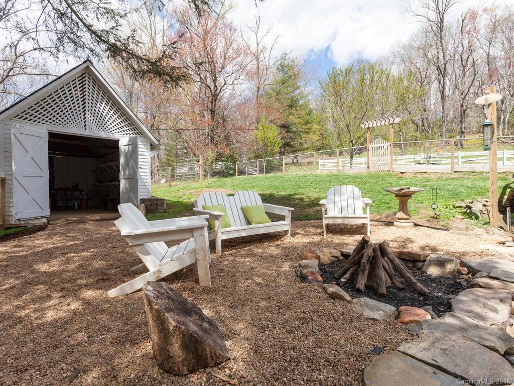 444 River Loop Road Mills River NC 28759