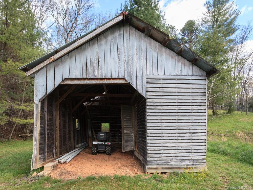 444 River Loop Road Mills River NC 28759