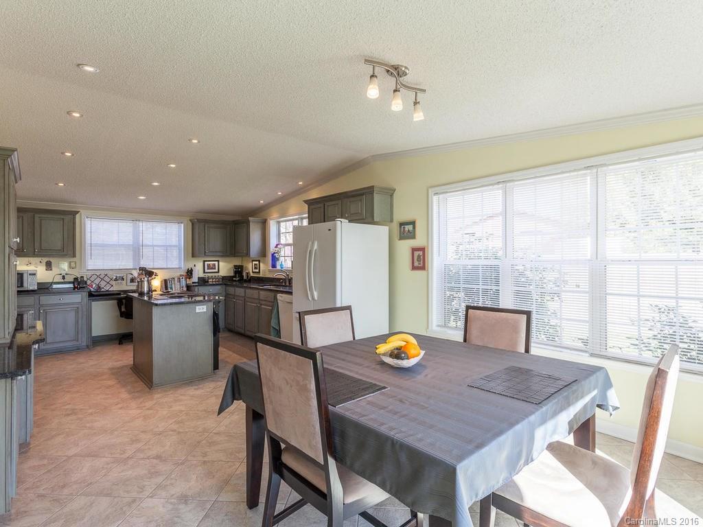37 Upper Moffitt Road Asheville NC 28805