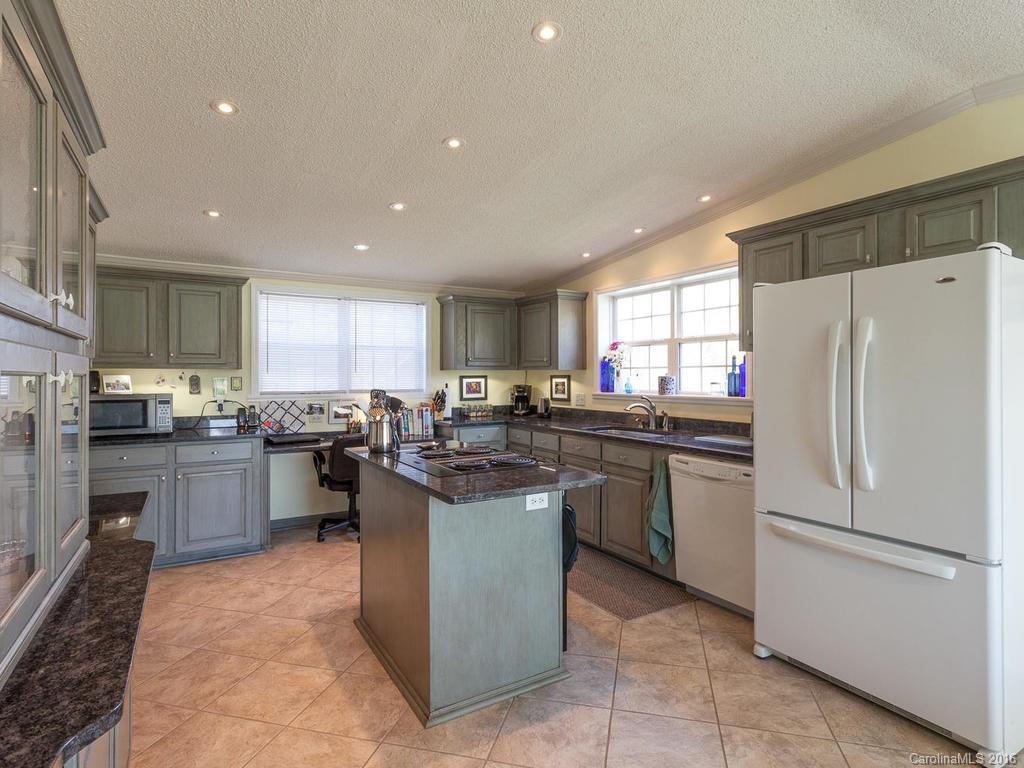 37 Upper Moffitt Road Asheville NC 28805
