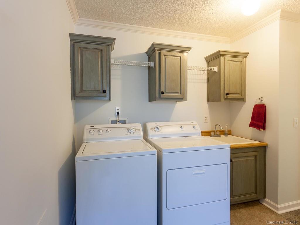 37 Upper Moffitt Road Asheville NC 28805