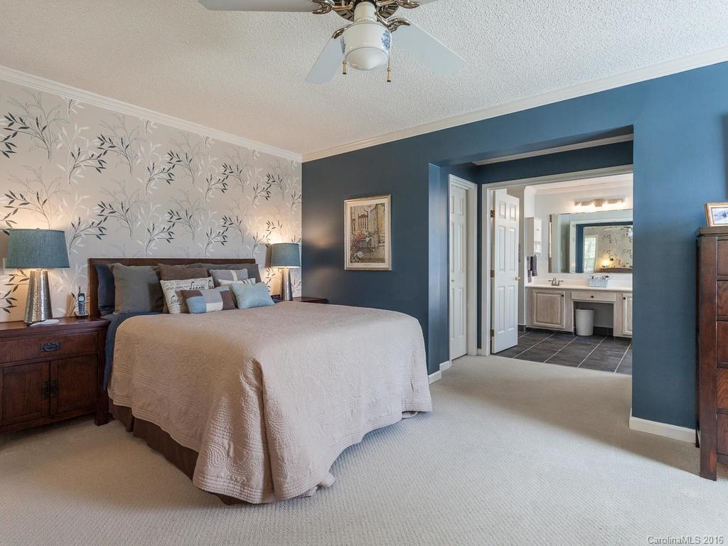 37 Upper Moffitt Road Asheville NC 28805