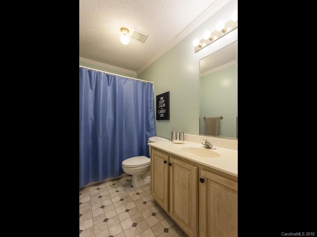37 Upper Moffitt Road Asheville NC 28805