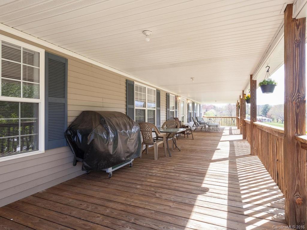 37 Upper Moffitt Road Asheville NC 28805