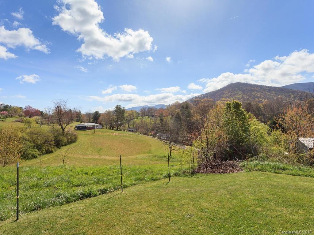 37 Upper Moffitt Road Asheville NC 28805