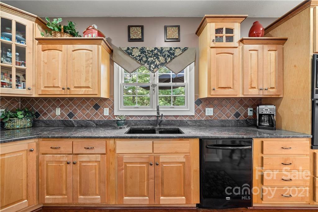 26 Ludgate Lane Arden NC 28704
