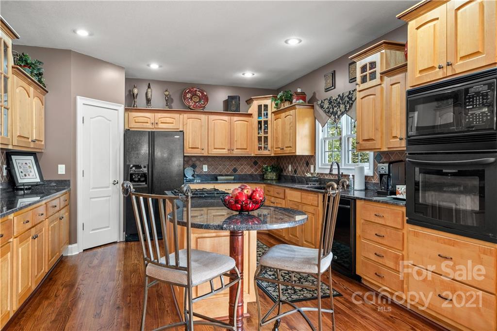 26 Ludgate Lane Arden NC 28704