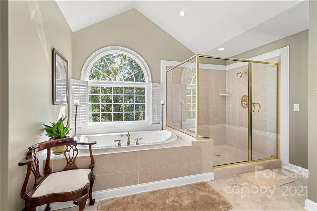 26 Ludgate Lane Arden NC 28704