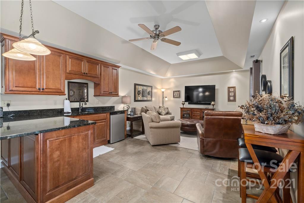 26 Ludgate Lane Arden NC 28704