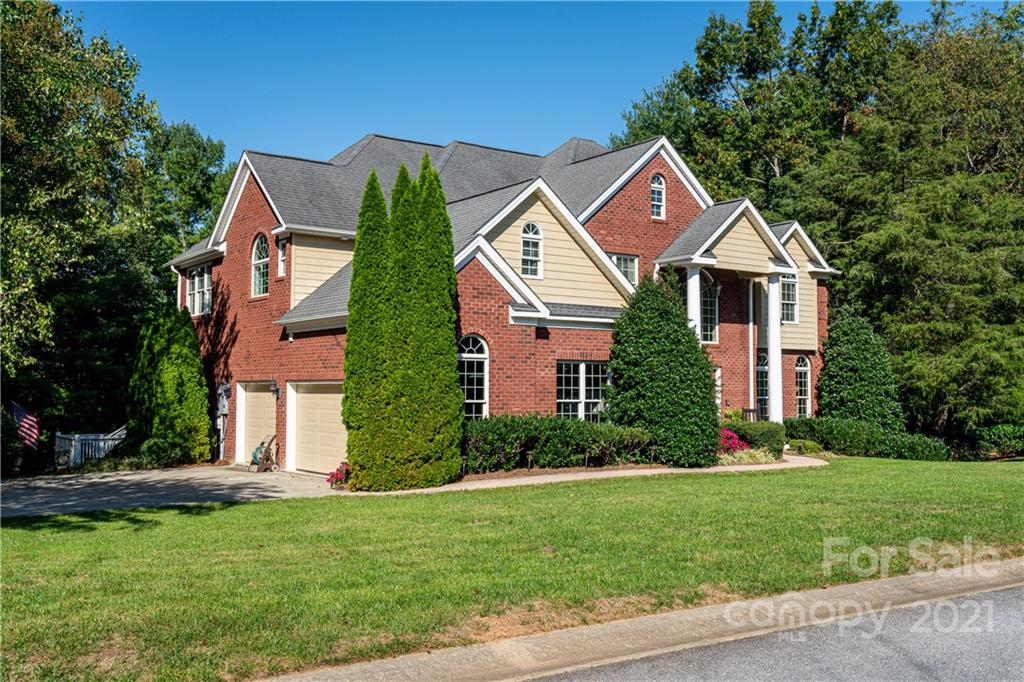 26 Ludgate Lane Arden NC 28704