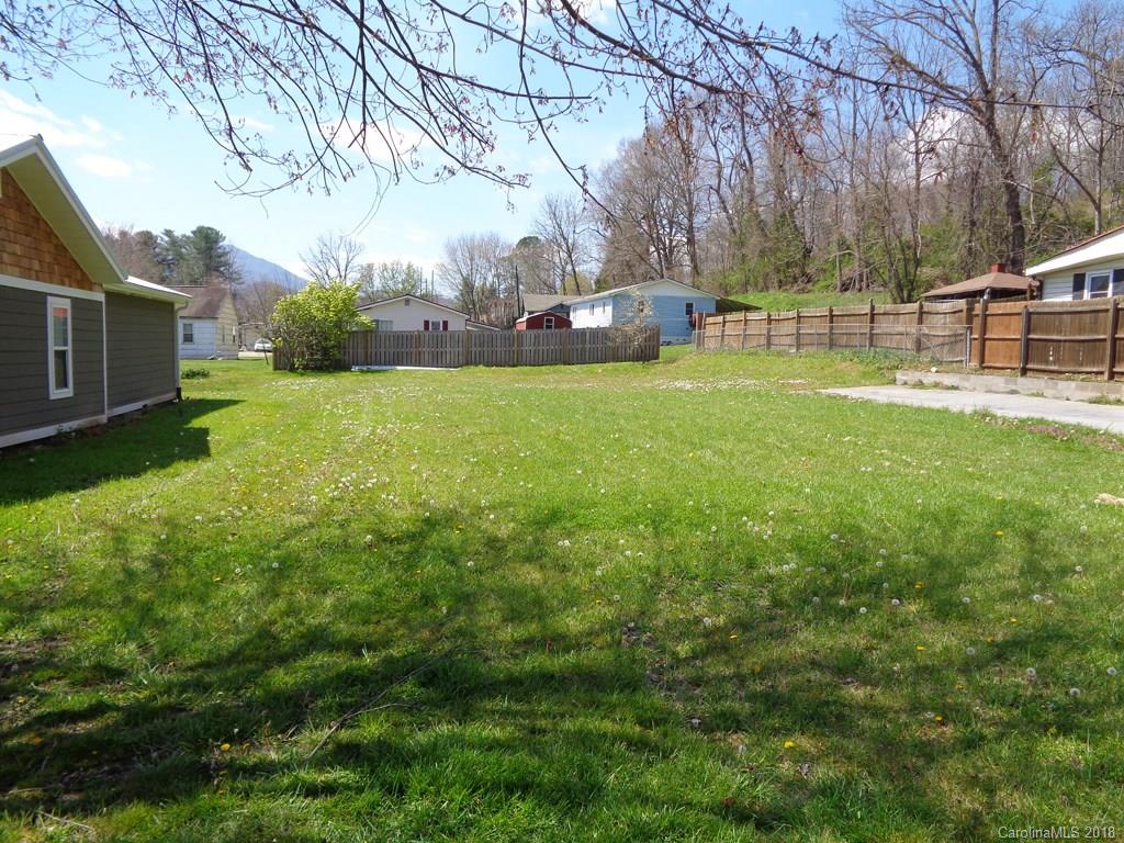 87 5th Street Waynesville NC 28786
