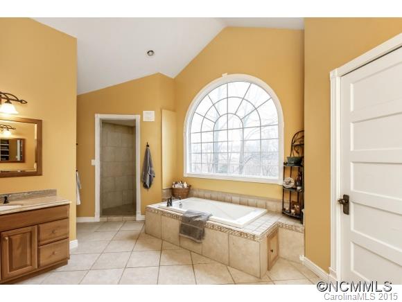 48 Maple Springs Road Asheville NC 28805