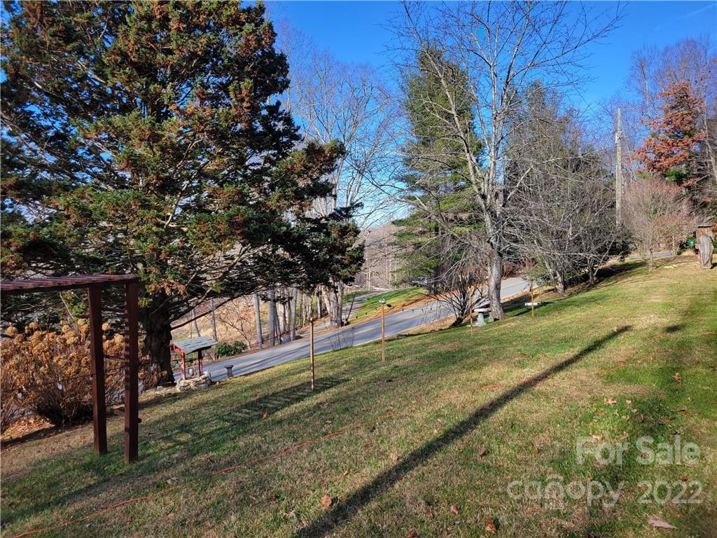 1626 Seven Mile Ridge Road Burnsville NC 28714