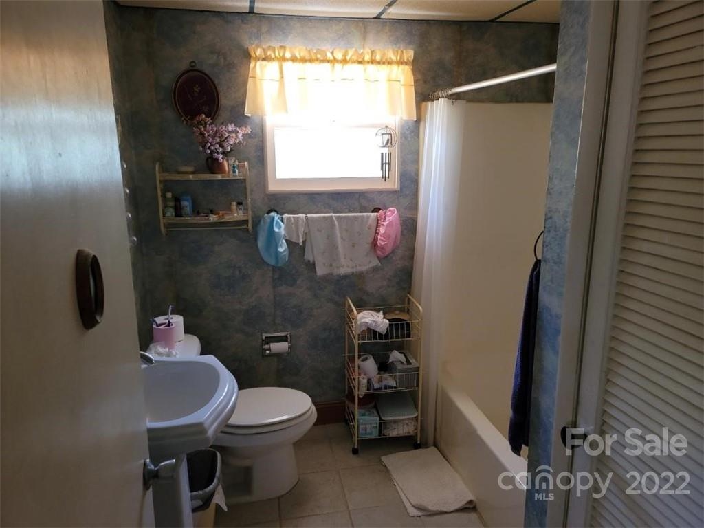 1626 Seven Mile Ridge Road Burnsville NC 28714