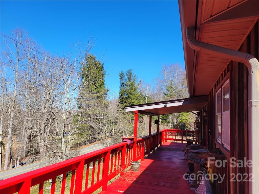 1626 Seven Mile Ridge Road Burnsville NC 28714
