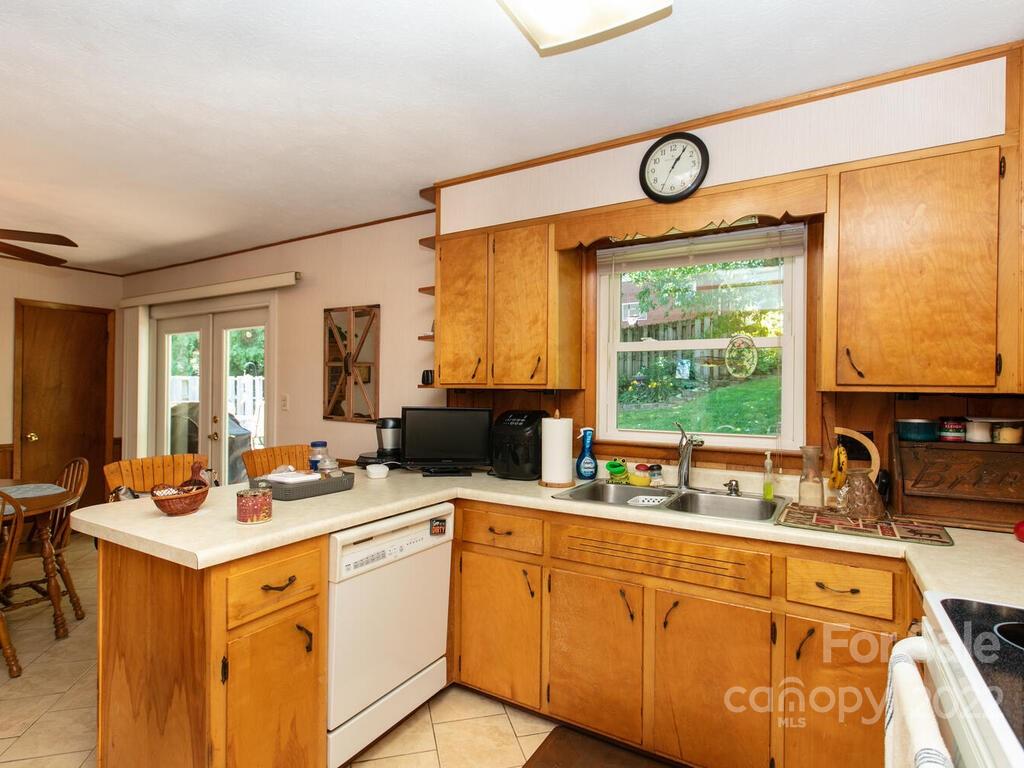 7 Parkwood Drive Arden NC 28704