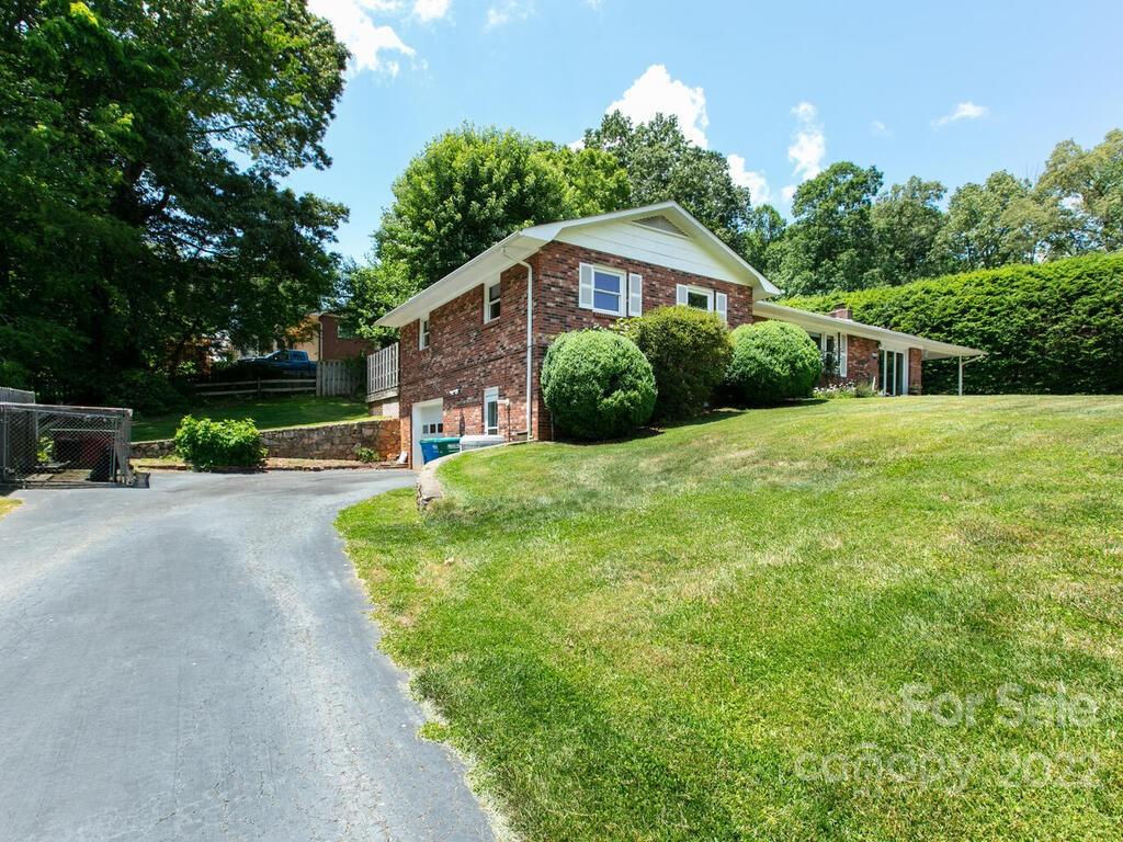 7 Parkwood Drive Arden NC 28704