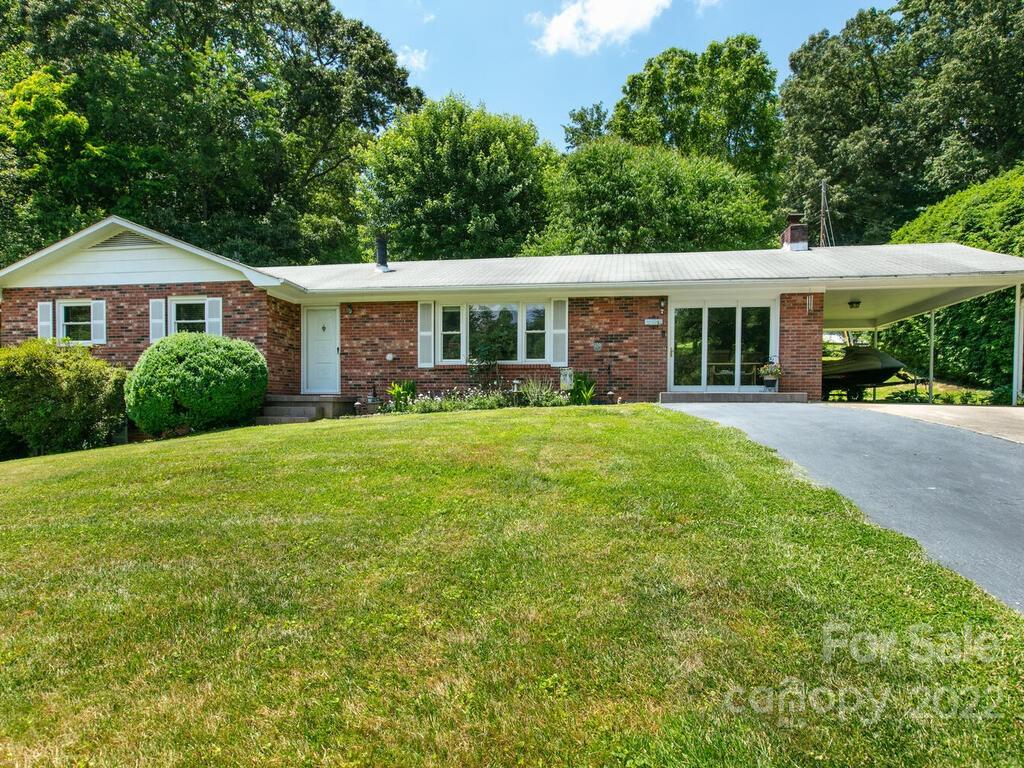 7 Parkwood Drive Arden NC 28704