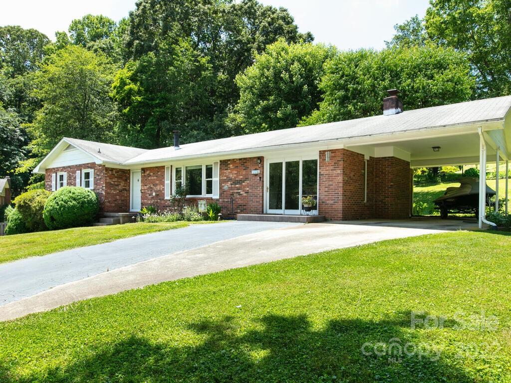 7 Parkwood Drive Arden NC 28704